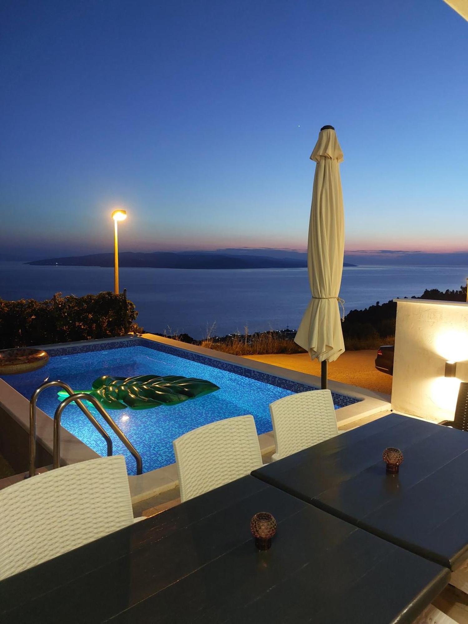 Charmy Petra With Pool *